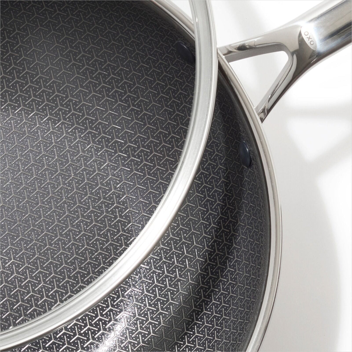 trident-hybrid-non-stick-stainless-steel-5-qt-wok-with-lid-v6 oxo_cc010464-001_trident-12in-wok_ss_pdp_03.jpeg