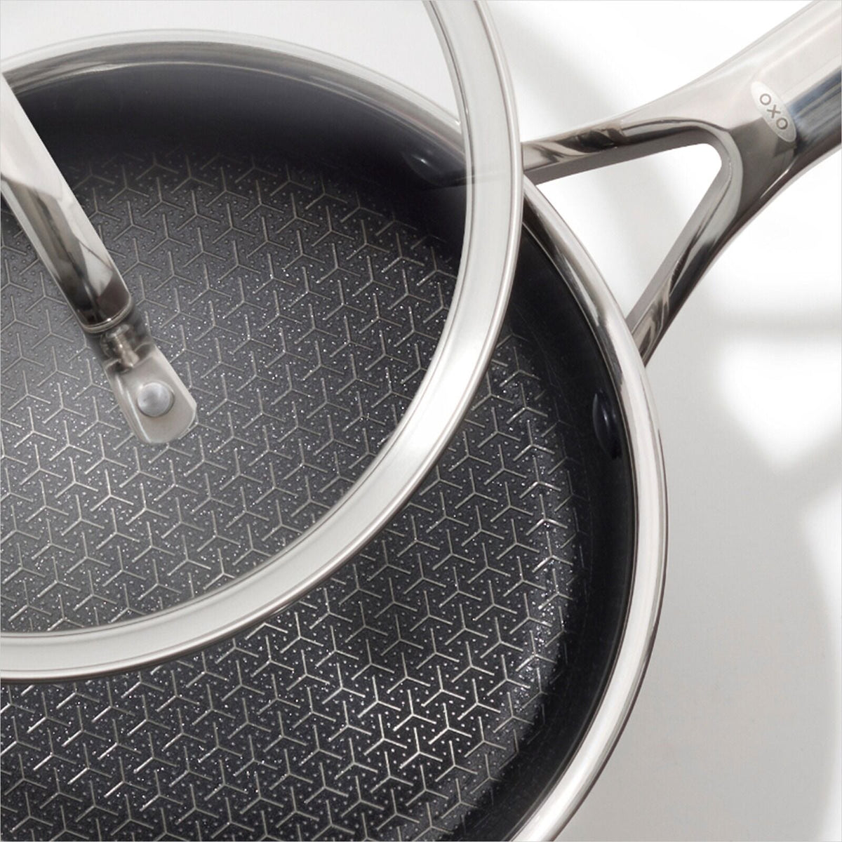 trident-hybrid-non-stick-stainless-steel-2-5-qt-saucepan-with-lid-m6 oxo_cc010465-001_trident-2p5qt-sauce_ss_pdp_03.jpeg