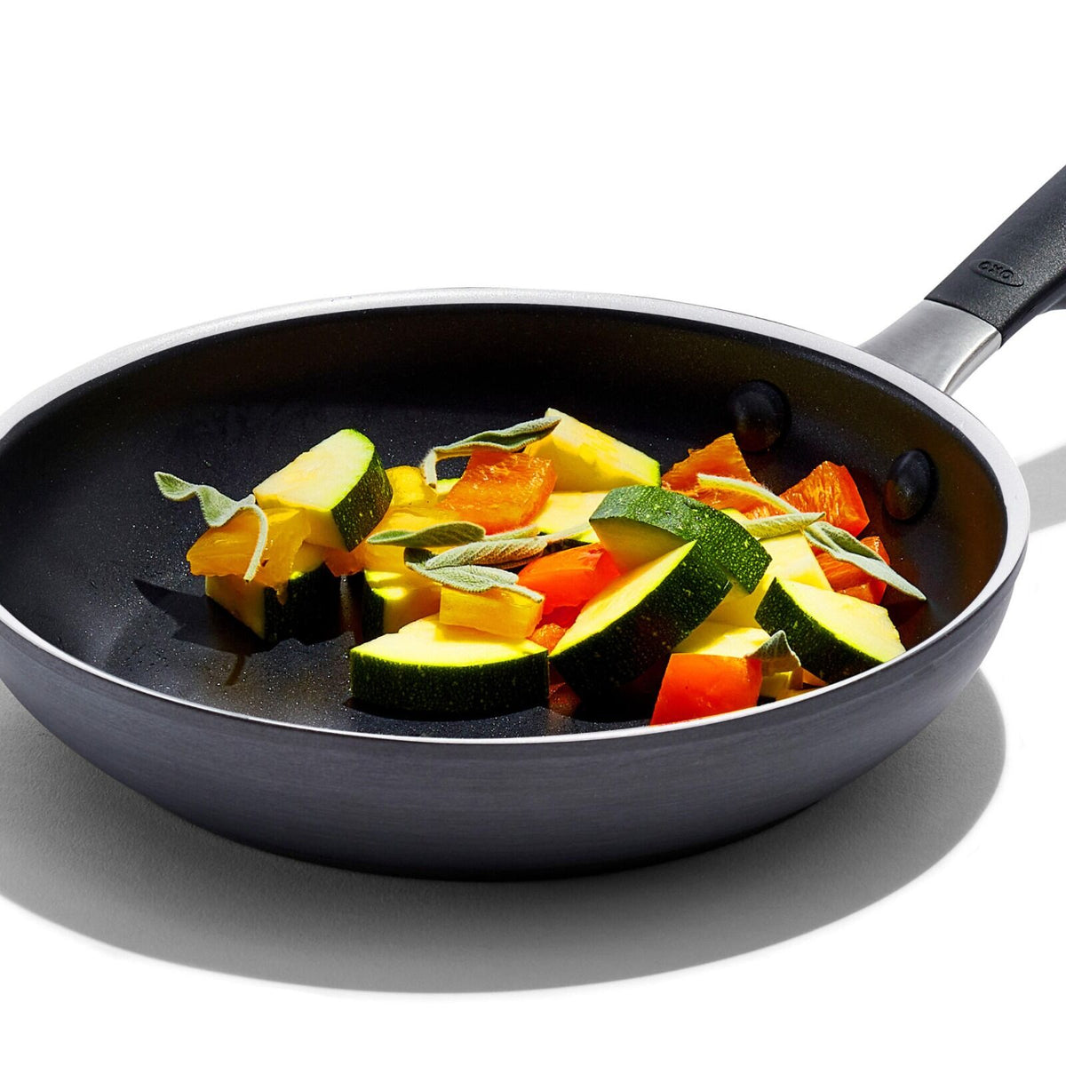 non-stick-pro-every-day-8-inch-frypan-j7 oxo_cc010468-001_nonstick-everyday-8in-fry-pan_pdp_03.jpg