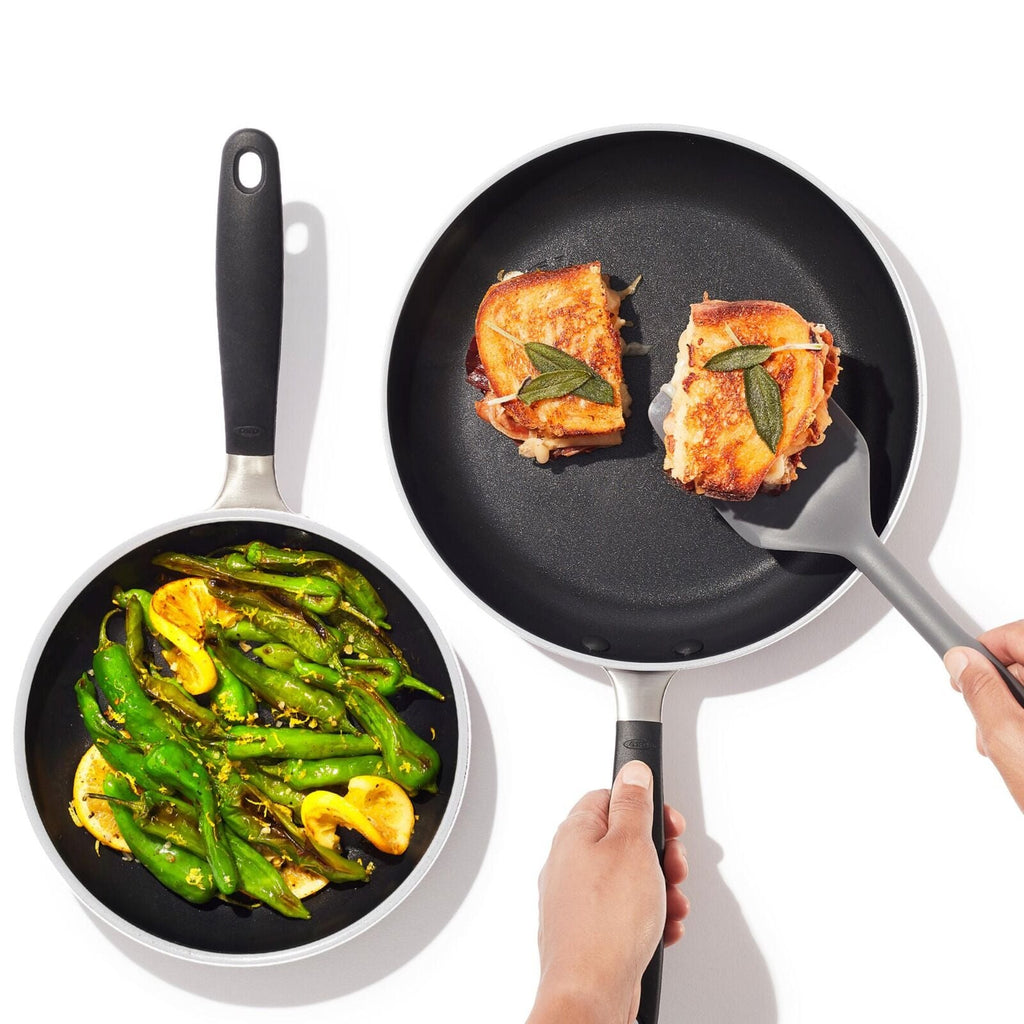non-stick-pro-every-day-2-piece-frypan-set-x4 oxo_cc010473-001_nonstick-everyday-2pc-fry-pan-set_pdp_03.jpg