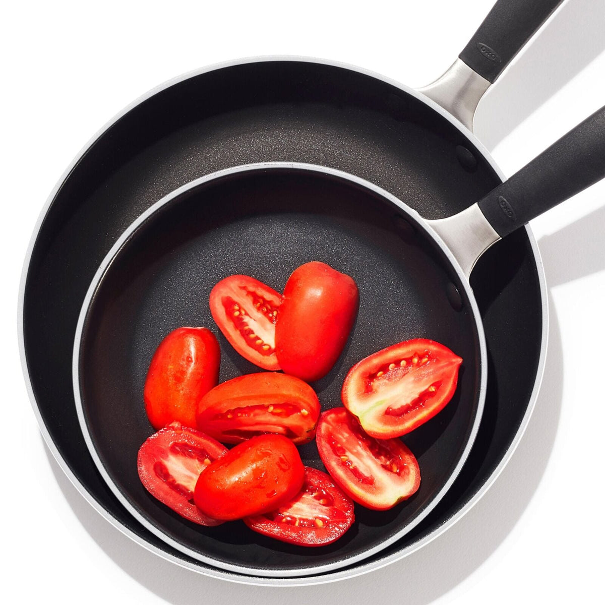 non-stick-pro-every-day-2-piece-frypan-set-x4 oxo_cc010473-001_nonstick-everyday-2pc-fry-pan-set_pdp_06.jpg