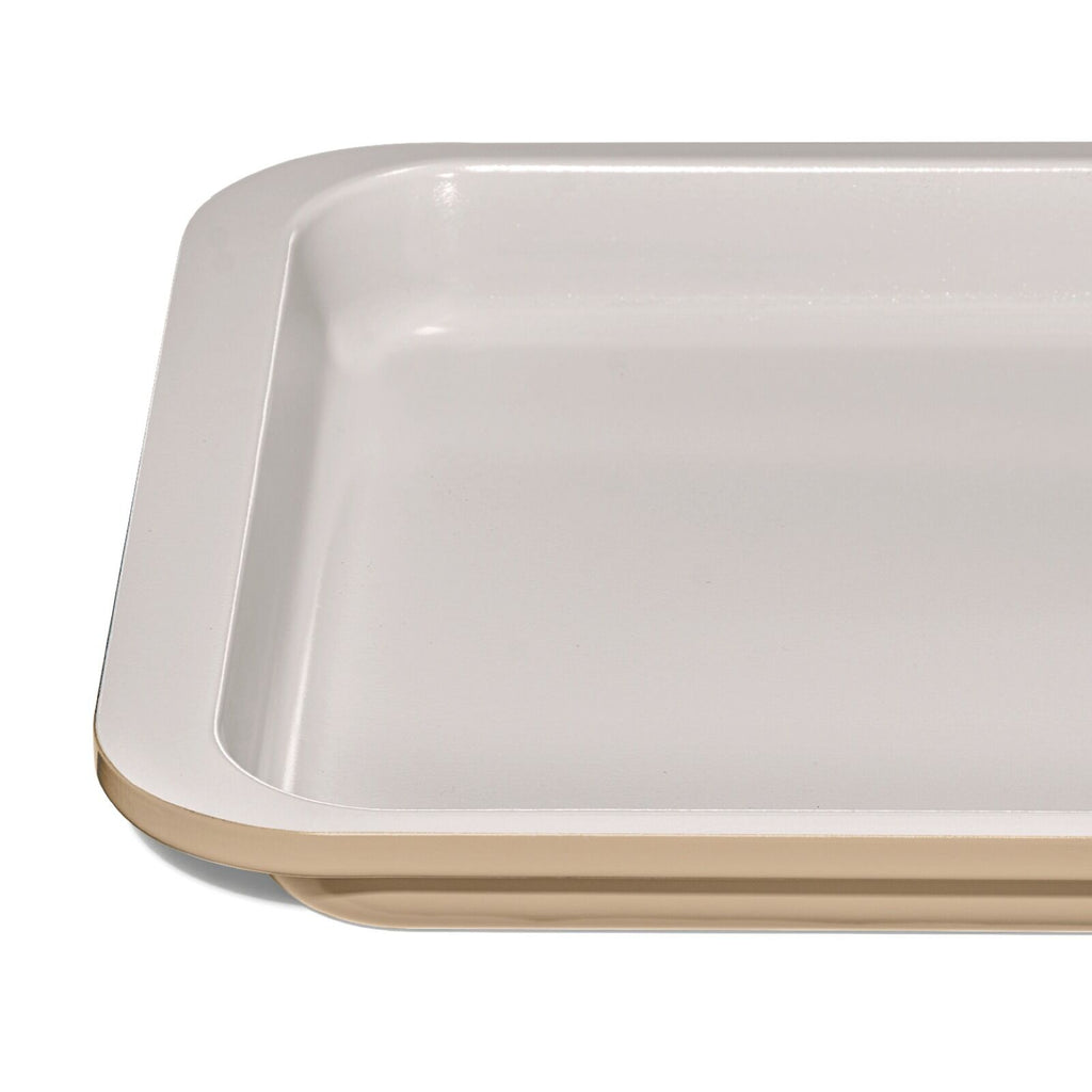 non-stick-pro-ceramic-coated-metal-bakeware-half-sheet-pan-y9 oxo_gg_11415200_half-sheet-pan-biscuit_pdp_05.jpg