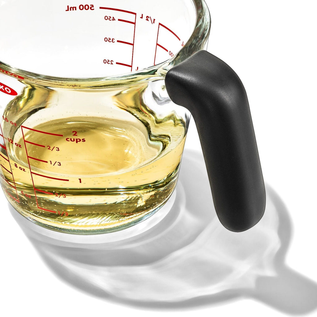 2-cup-glass-measuring-cup-with-lid-s0 oxo_glass_measuring_cup-11382100_026.jpg