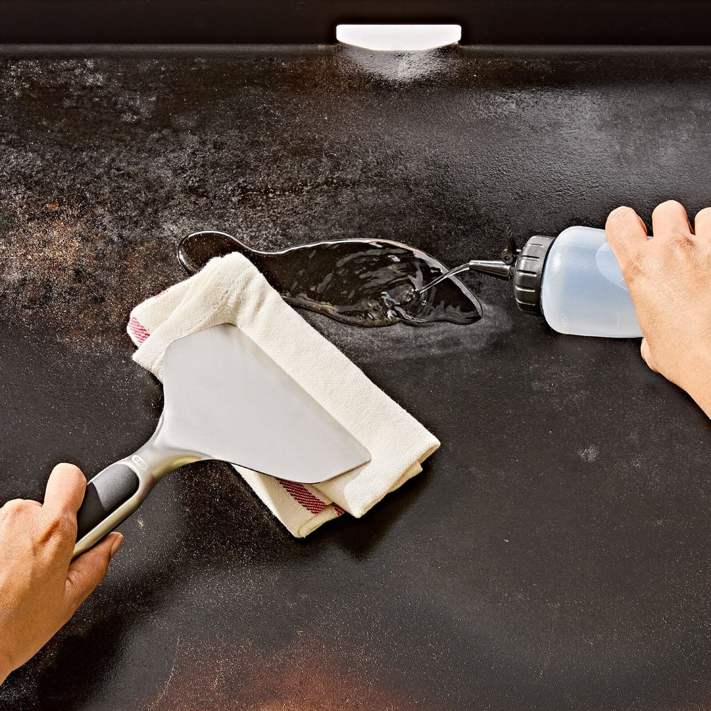 griddle-scraper-r3 oxo_griddle-scraper_pdp_01.jpeg
