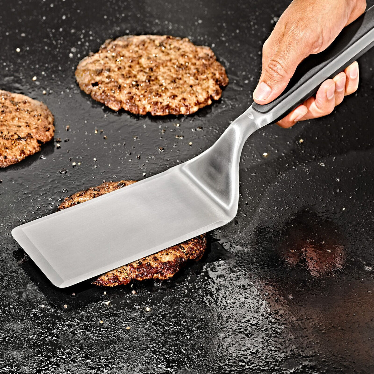 oxo-outdoor-large-griddle-turner-t0 oxo_griddle-turner_pdp_01_1.jpeg
