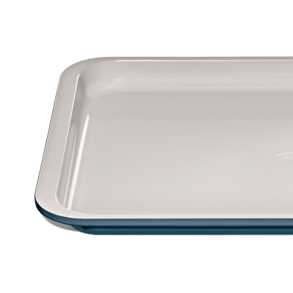 non-stick-pro-ceramic-coated-metal-bakeware-half-sheet-pan-storm-blue-r3 oxo_half-sheet-pan-stormblue_pdp_05.jpg