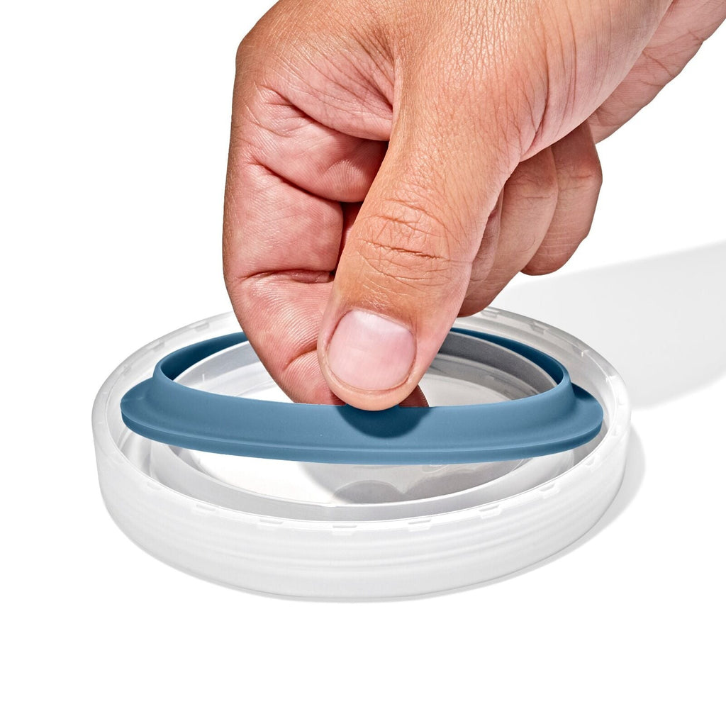 prep-and-go-large-cup-duo-a6 oxo_prep-go-duo-cup_pdp_04_1_.jpeg