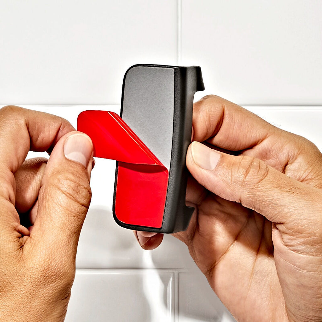 stainless-steel-squeegee-t8 oxo_stainlesssteelsqueegee_pdp_07.jpeg