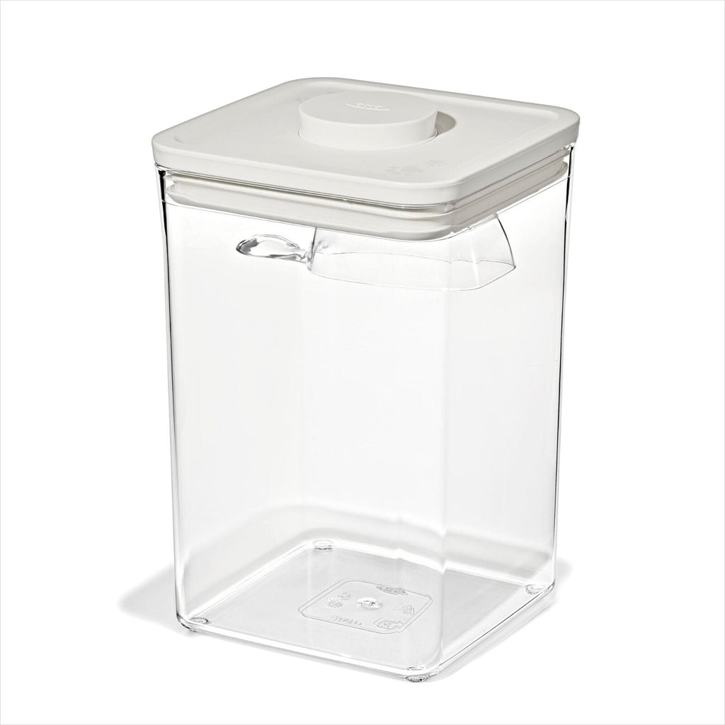 oxo-pet-pop-container-with-scoop-big-square-medium-4-4-qt-4-2-l-t3 pet_7102600_pop-4p4qt_apdp_00_main.jpeg