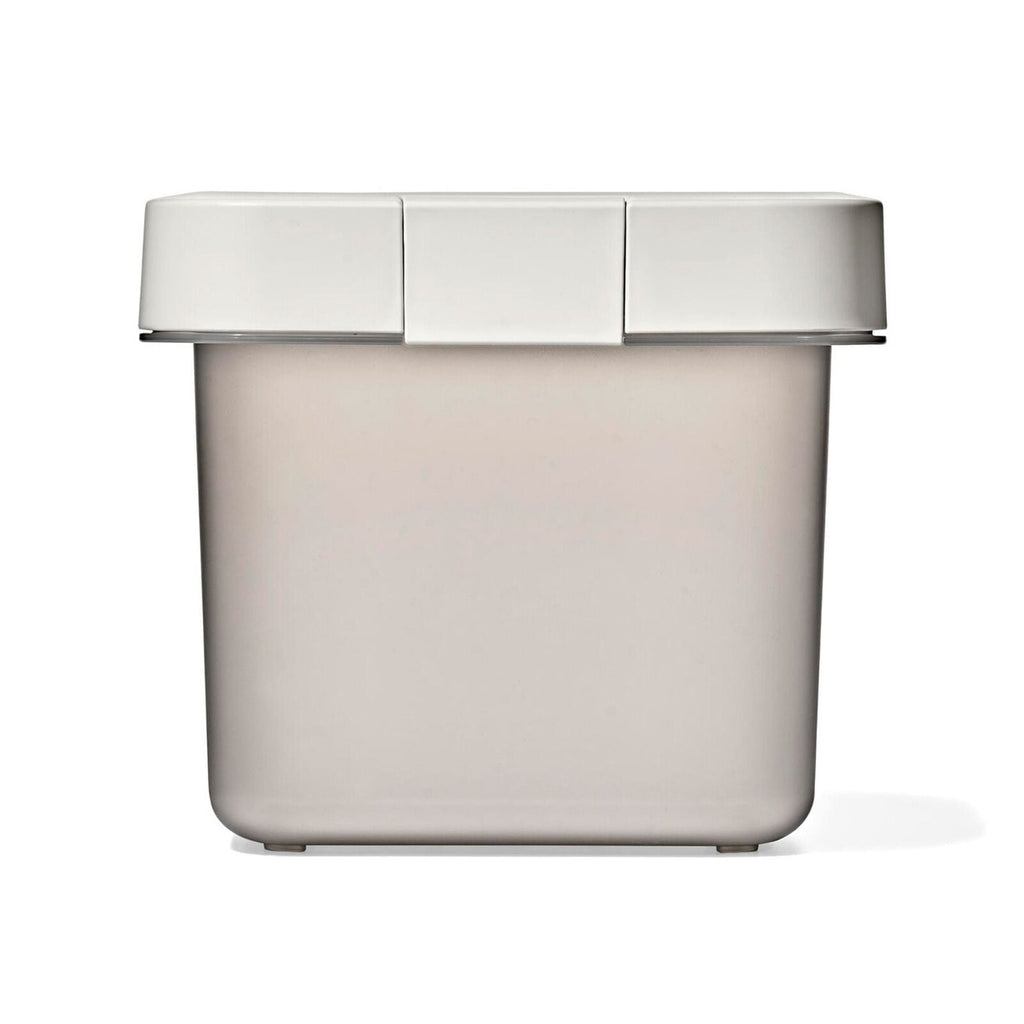 oxo-pet-airtight-food-container-with-scoop-small-d3 pet_7301700_airtight-food-container-small_pdp_03.jpg