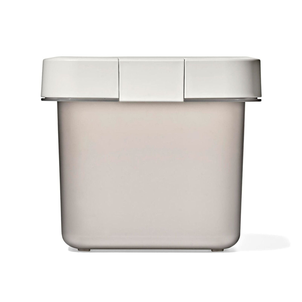 oxo-pet-airtight-food-container-with-scoop-small-d3 pet_7301700_airtight-food-container-small_pdp_03.jpg