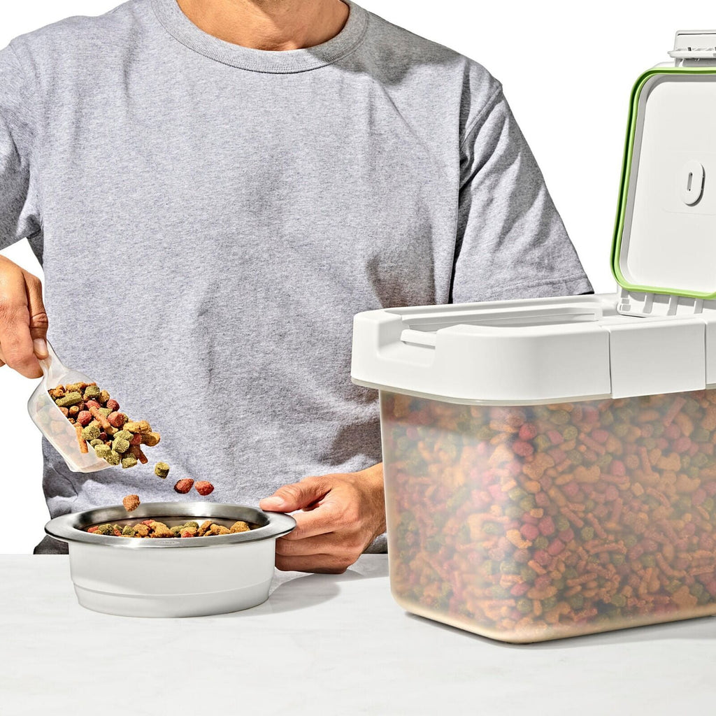 oxo-pet-airtight-food-container-with-scoop-small-d3 pet_7301700_airtight-food-container-small_pdp_05.jpg