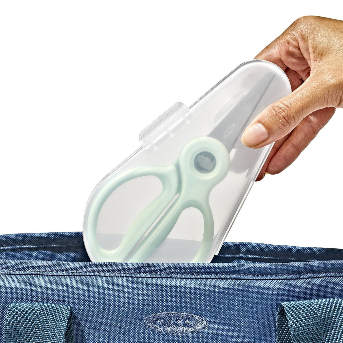 on-the-go-food-scissors-with-case-q7 tot_61176600_baby-food-scissors-opal_pdp_03.jpeg