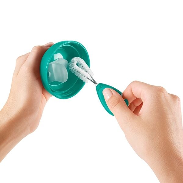 cleaning-set-for-straw-and-sippy-cups-g7 tot_62123100_4b.jpg