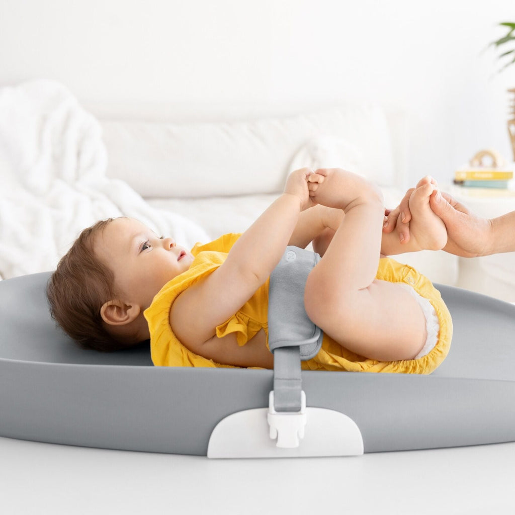 tot-changing-pad-gray-o7 tot_63154800_changingpad_pdp_02.jpg