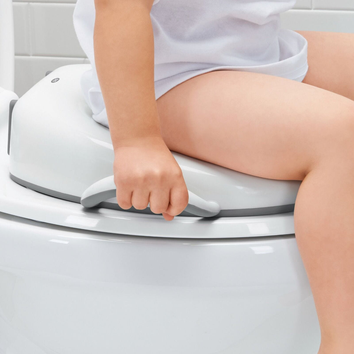 sit-right-potty-seat-gray-y2 tot_6315900_sitrightpottygray_pdp_04.jpg