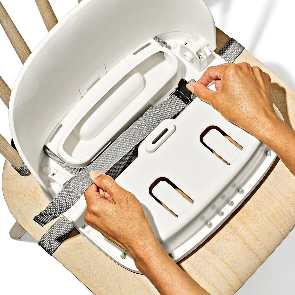 perch-booster-seat-with-straps-k4 tot_63172900_perch-booster-seat-blossom_pdp_02.jpeg